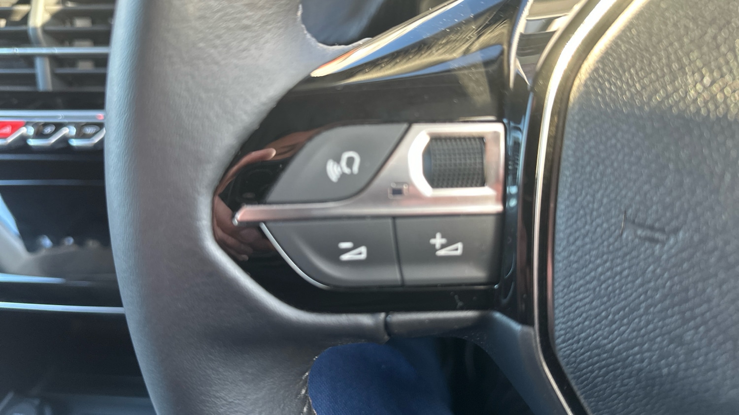 Used Peugeot 208 2023 for sale - 76971828: Photo 21