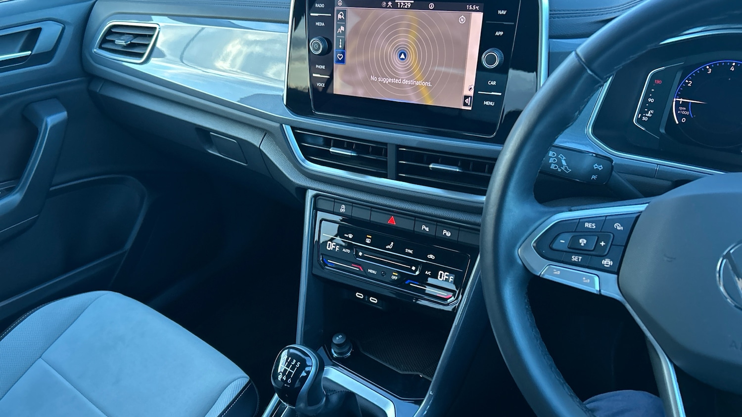 Used Volkswagen T-Roc 2023 for sale - 77746518: Photo 14