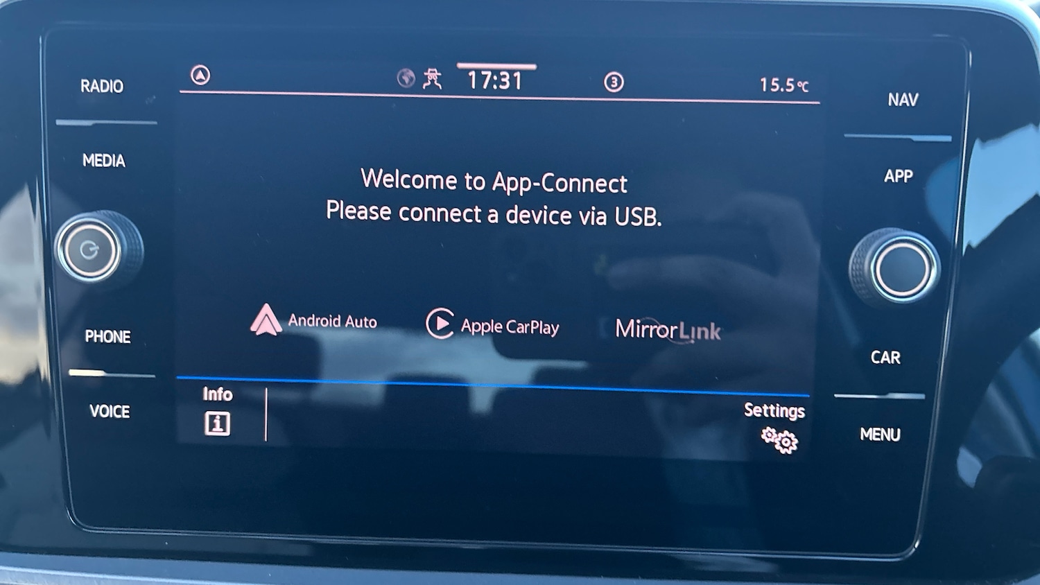 Used Volkswagen T-Roc 2023 for sale - 77746518: Photo 30