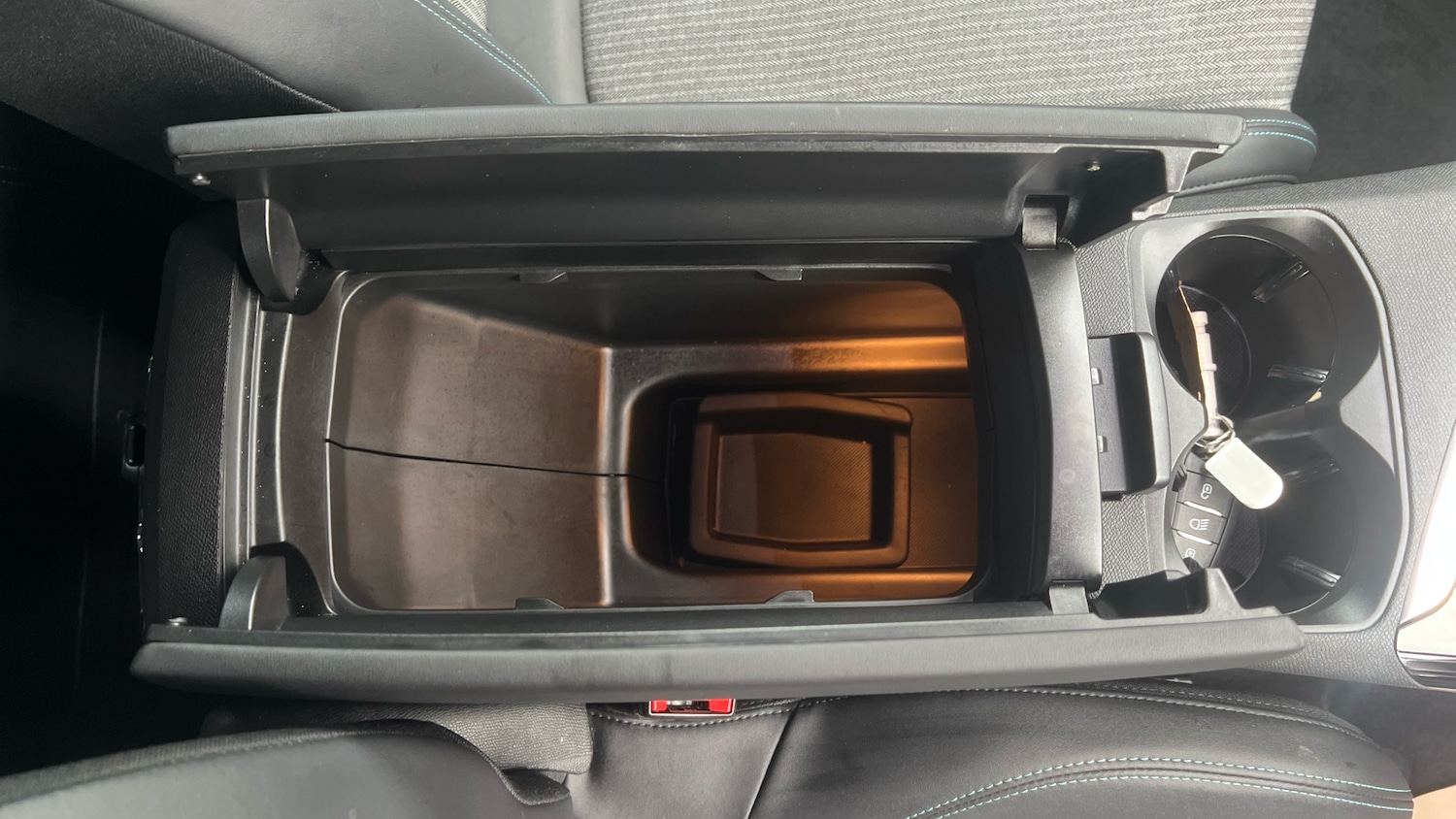 Used Peugeot 3008 2024 for sale - 77420158: Photo 32