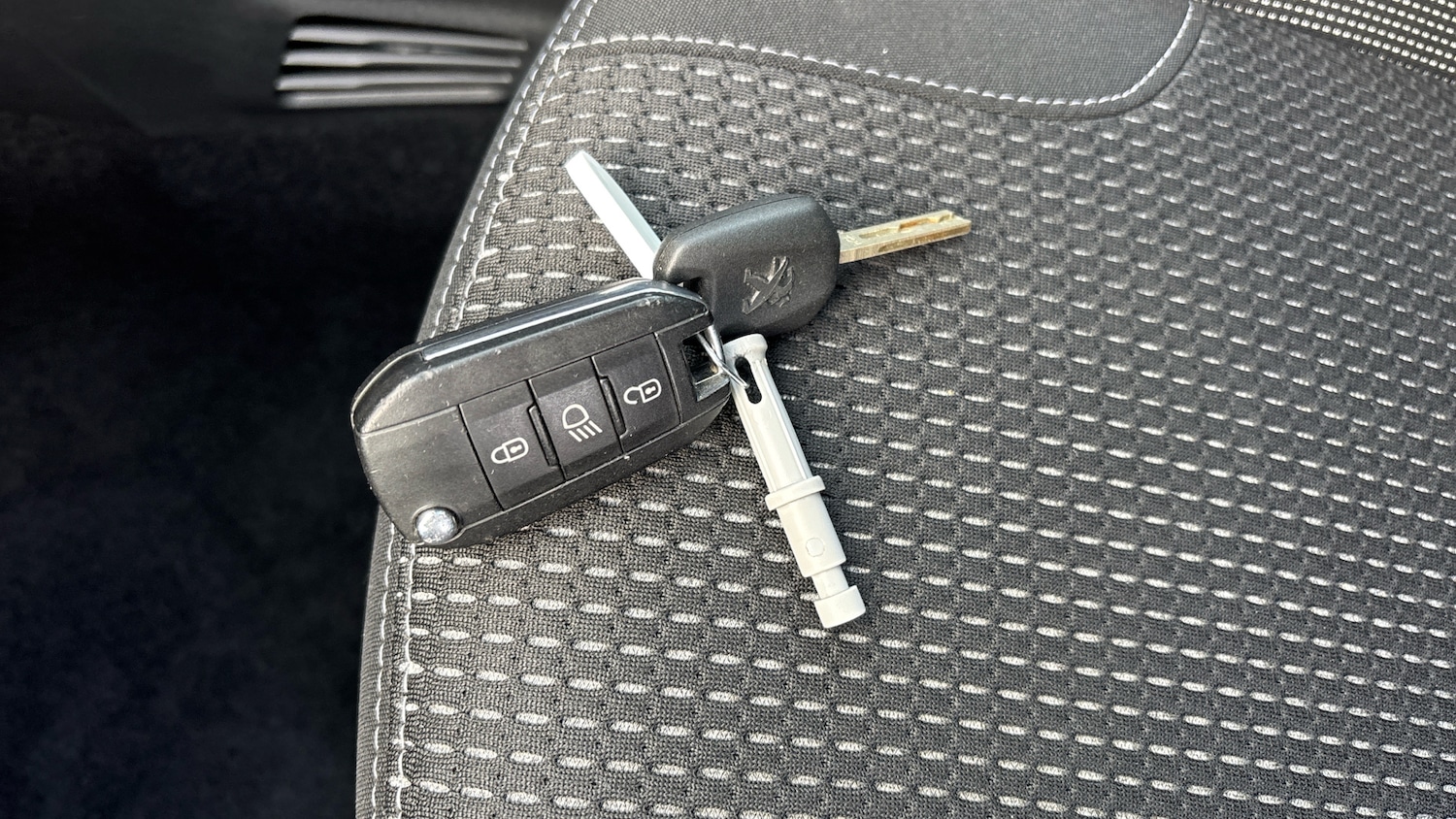 Used Peugeot 208 2019 for sale - 77247237: Photo 20