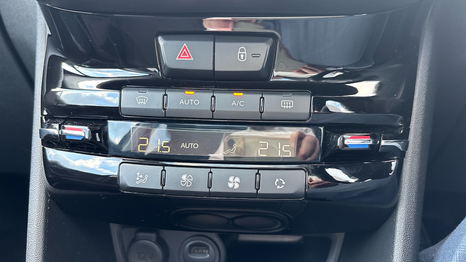 Used Peugeot 208 2019 for sale - 77247237: Photo 37