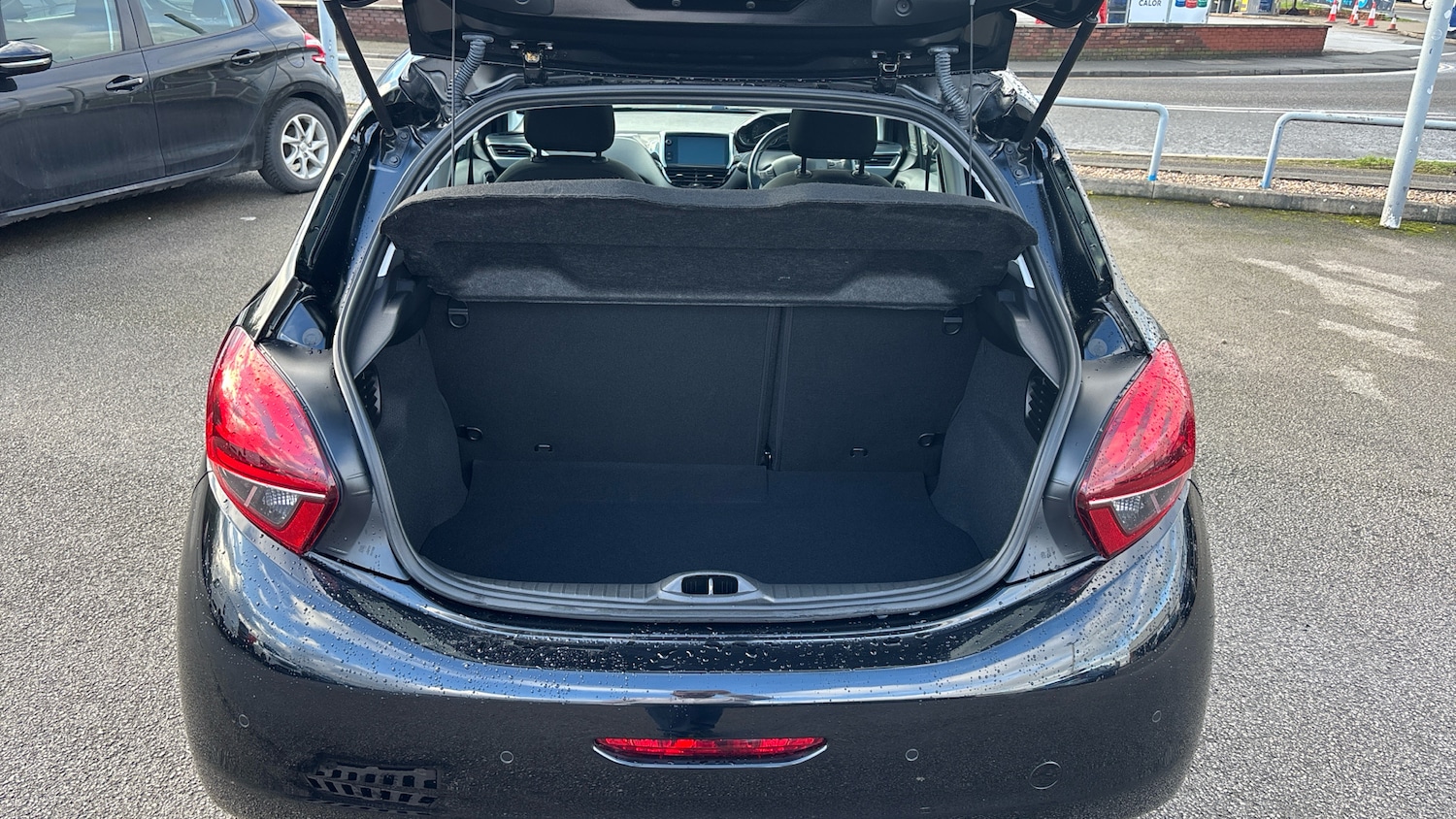 Used Peugeot 208 2019 for sale - 77247237: Photo 4