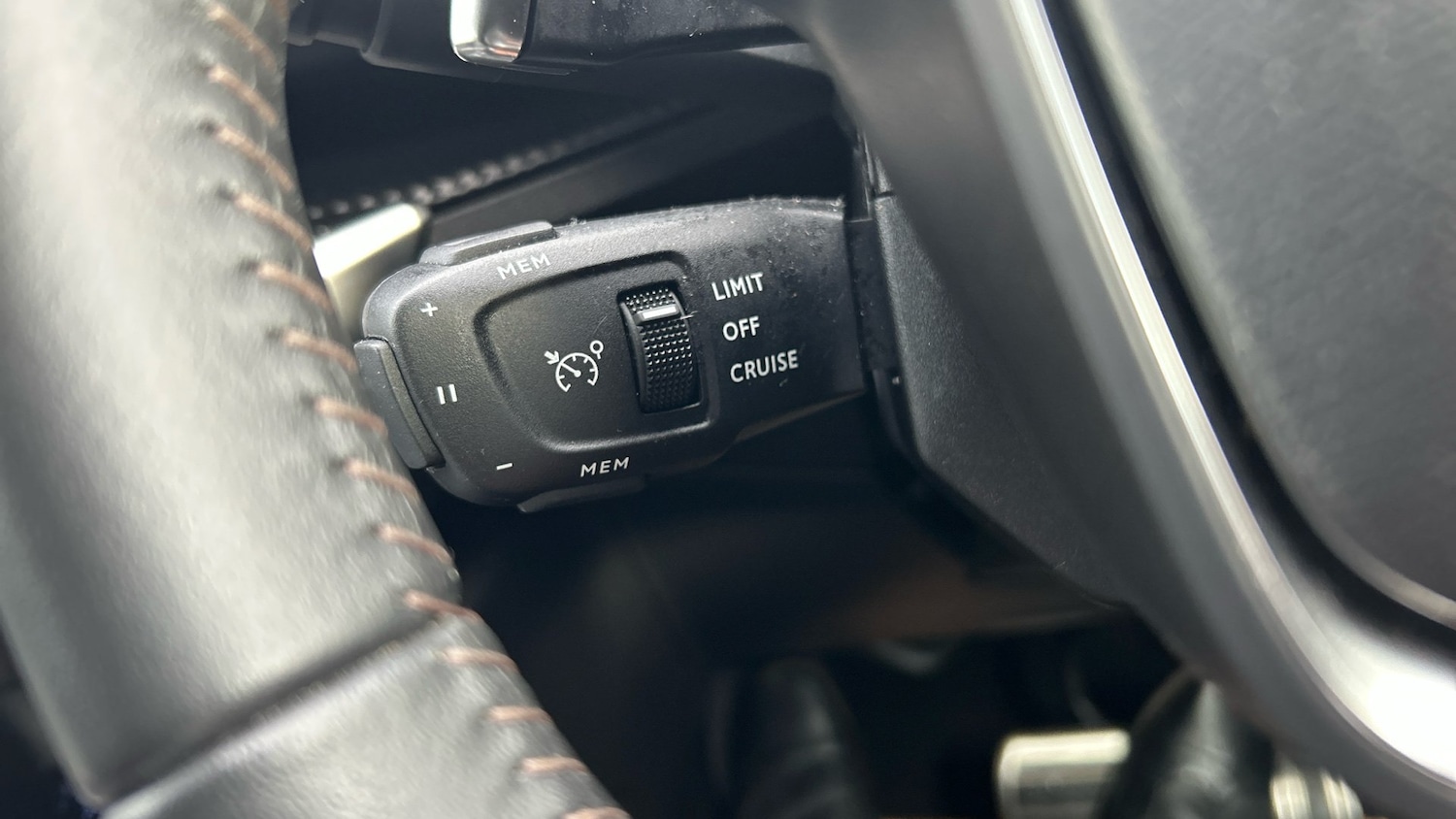 Used Peugeot 5008 2023 for sale - 76639596: Photo 41