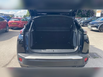 Used Peugeot 2008 2023 for sale - 79070688: Photo
