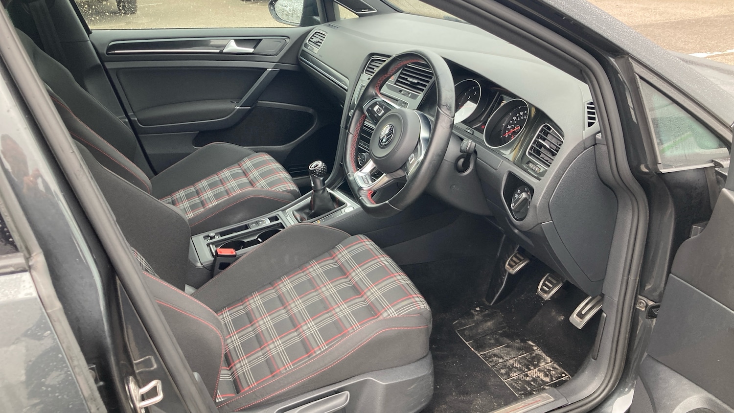 Used Volkswagen Golf 2016 for sale - 76273609: Photo 21