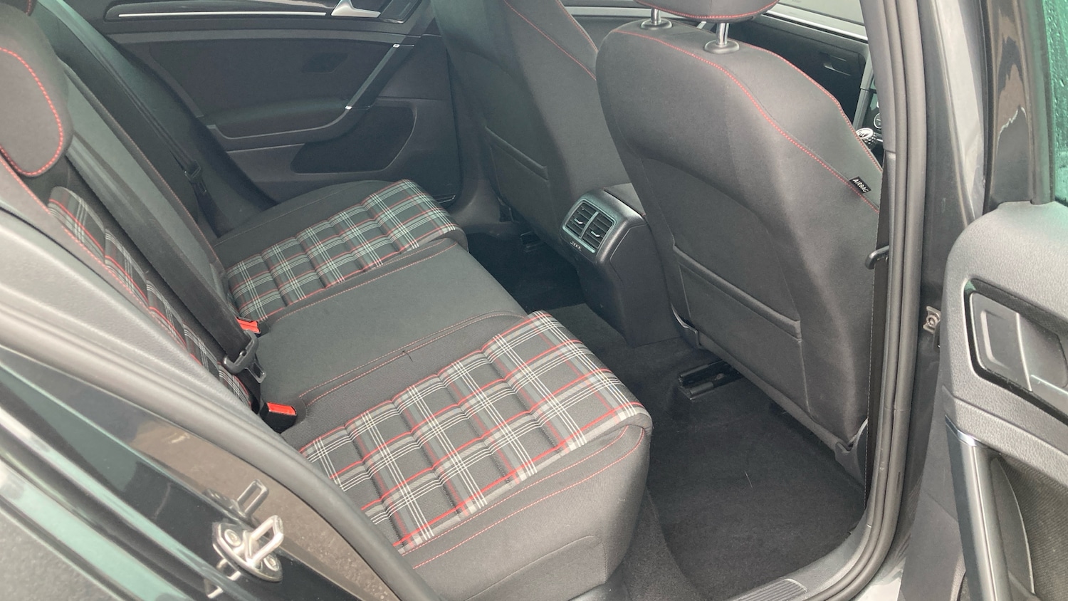 Used Volkswagen Golf 2016 for sale - 76273609: Photo 23