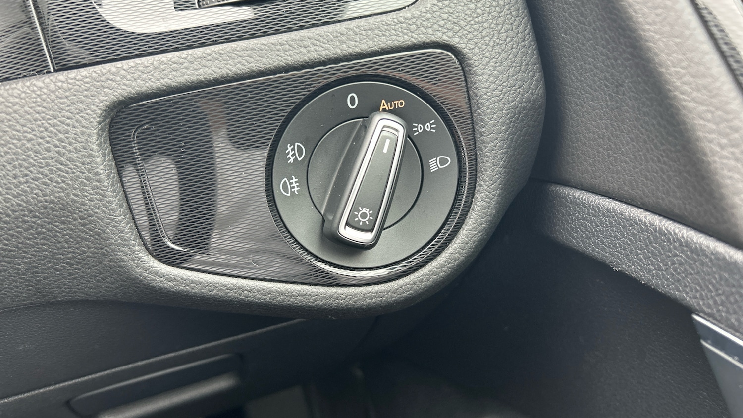 Used Volkswagen Golf 2016 for sale - 76273609: Photo 34