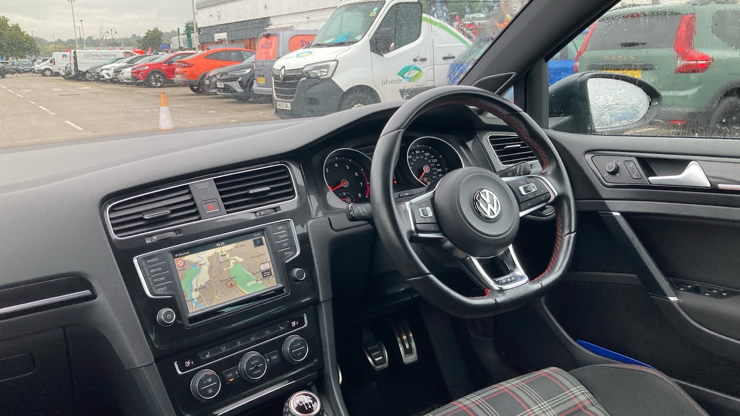 Used Volkswagen Golf 2016 for sale - 76273609: Photo 9