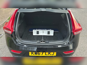 Used Volvo V40 2017 for sale - 77790097: Photo