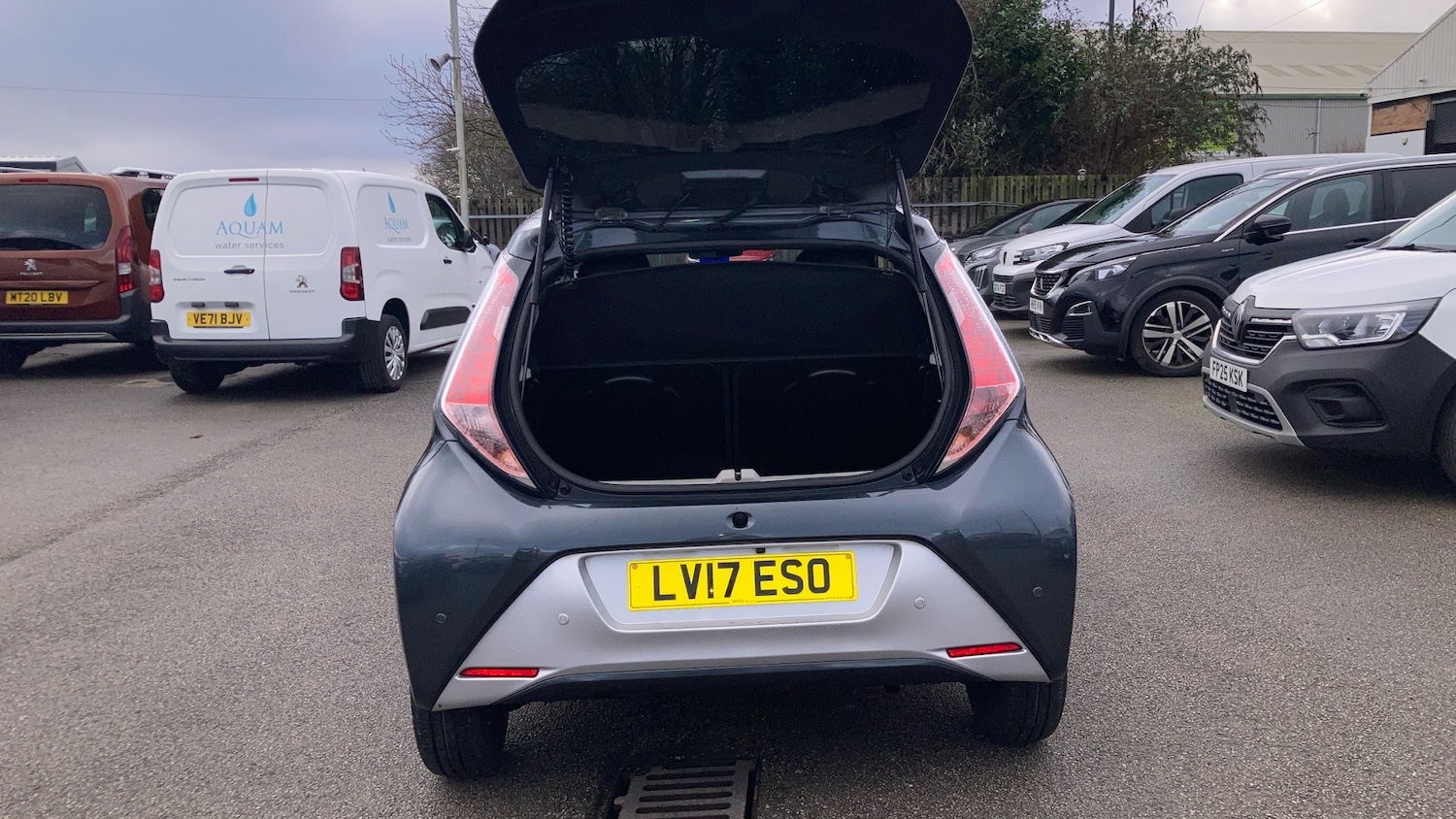 Used Toyota AYGO 2017 for sale - 77230783: Photo 4