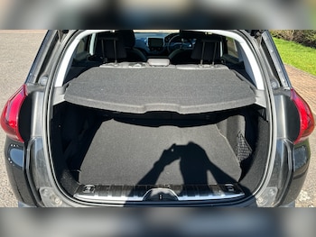 Used Peugeot 2008 2019 for sale - 77930510: Photo