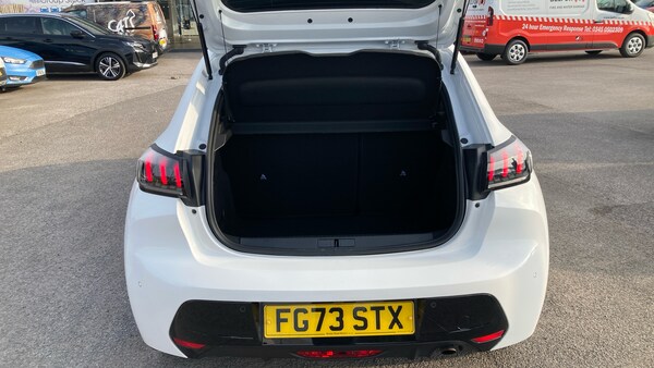 Used Peugeot 208 2023 for sale - 76146468: Photo 4