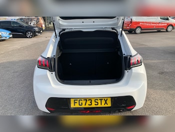 Used Peugeot 208 2023 for sale - 76146468: Photo 4