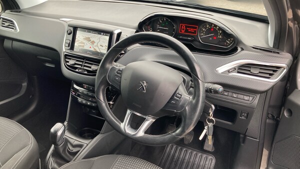 Used Peugeot 208 2019 for sale - 76067421: Photo 11