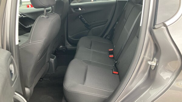 Used Peugeot 208 2019 for sale - 76067421: Photo 16