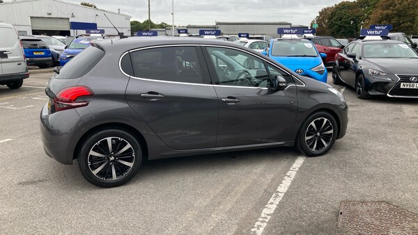 Used Peugeot 208 2019 for sale - 76067421: Photo 23