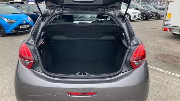 Used Peugeot 208 2019 for sale - 76067421: Photo 4