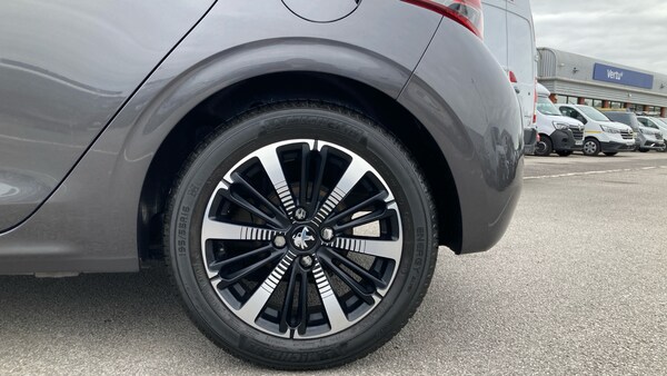 Used Peugeot 208 2019 for sale - 76067421: Photo 7