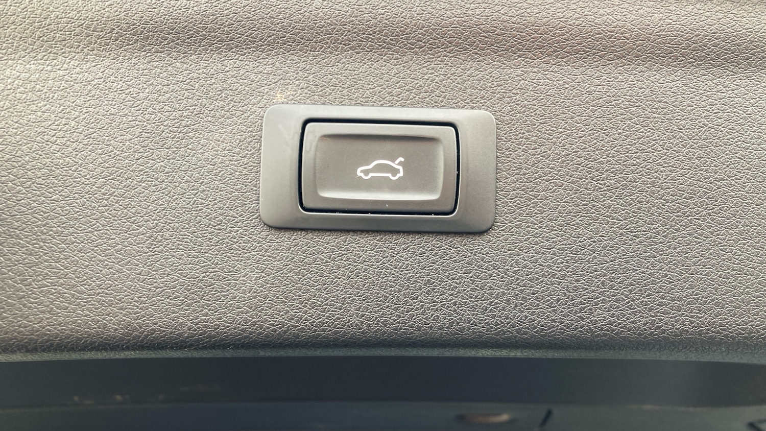 Used Audi Q3 2018 for sale - 77079429: Photo 33