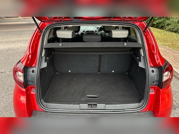 Used Renault Captur 2019 for sale - 75820264: Photo