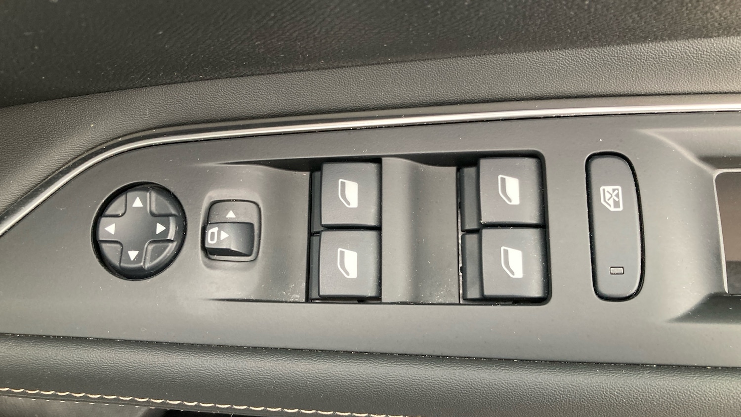 Used Peugeot 3008 2020 for sale - 76748350: Photo 28