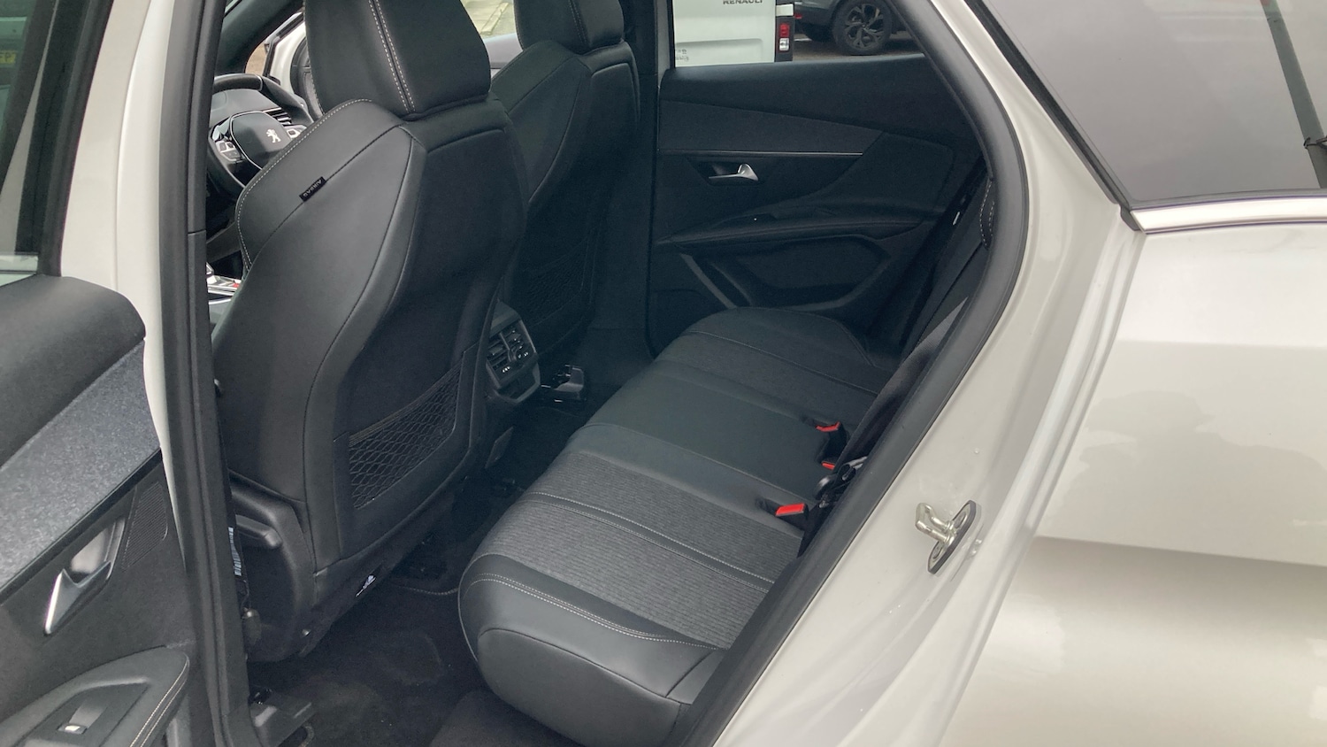 Used Peugeot 3008 2020 for sale - 76748350: Photo 37