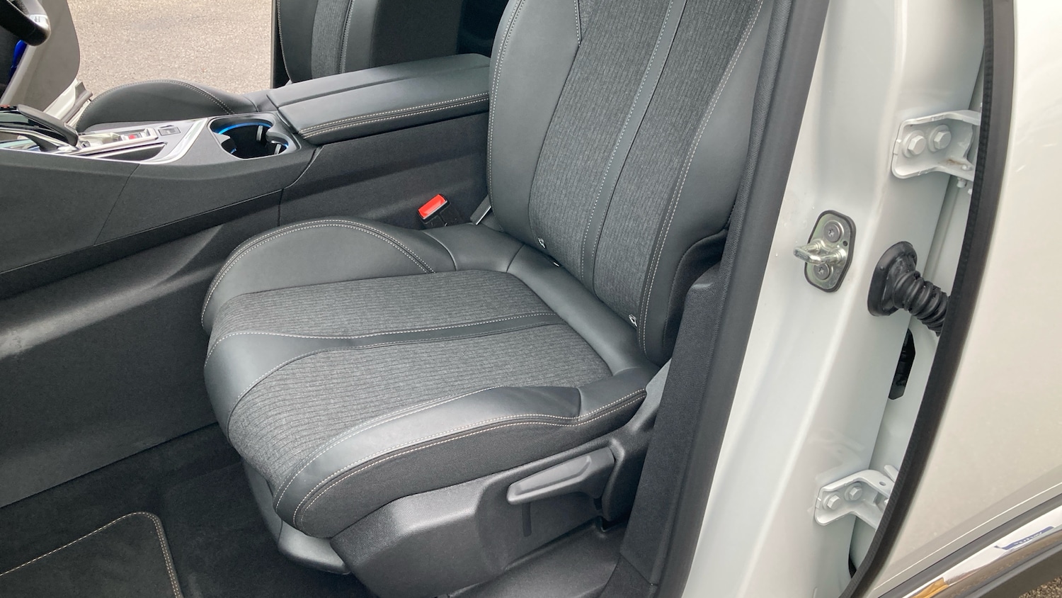 Used Peugeot 3008 2020 for sale - 76748350: Photo 39