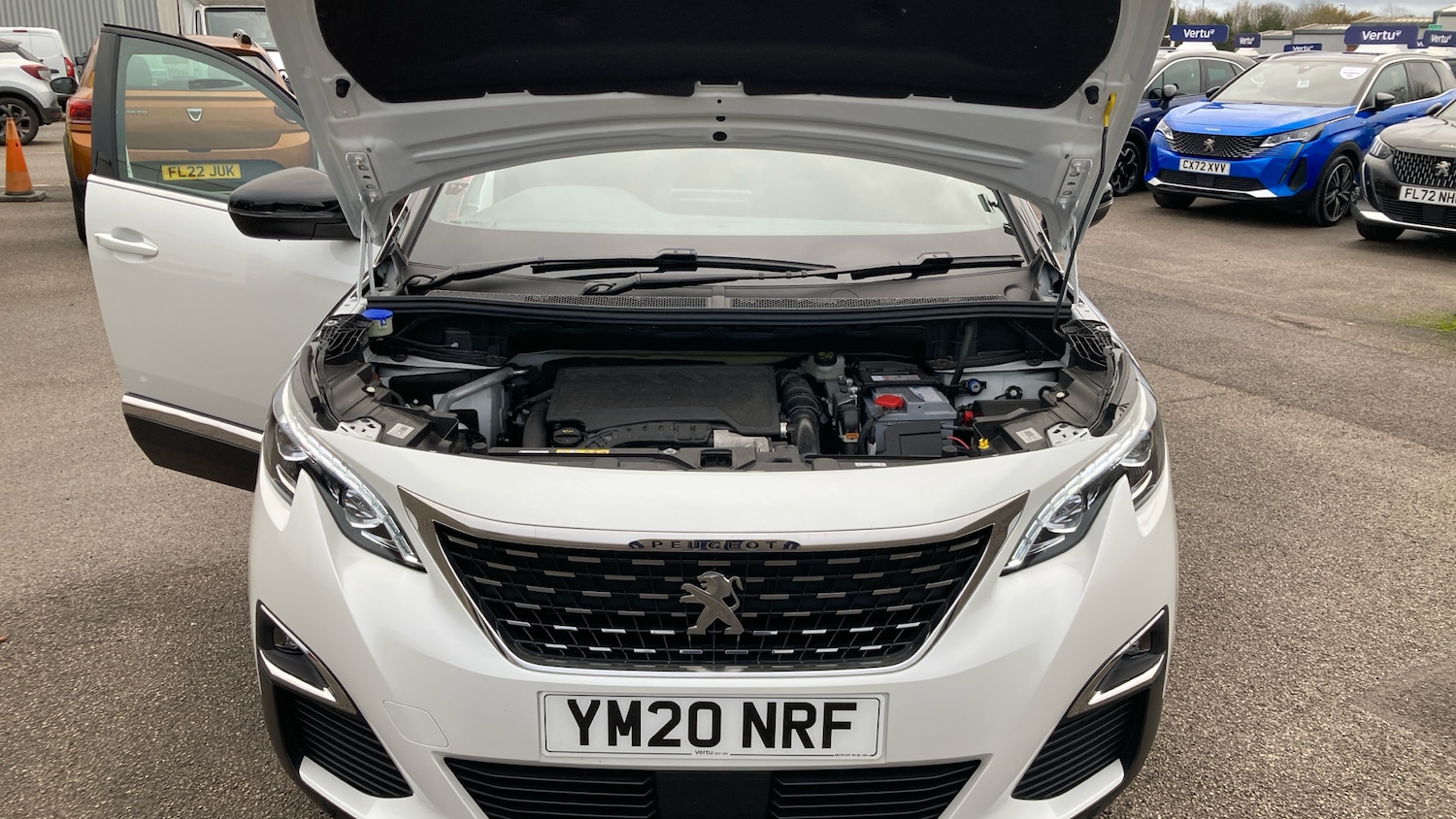 Used Peugeot 3008 2020 for sale - 76748350: Photo 8