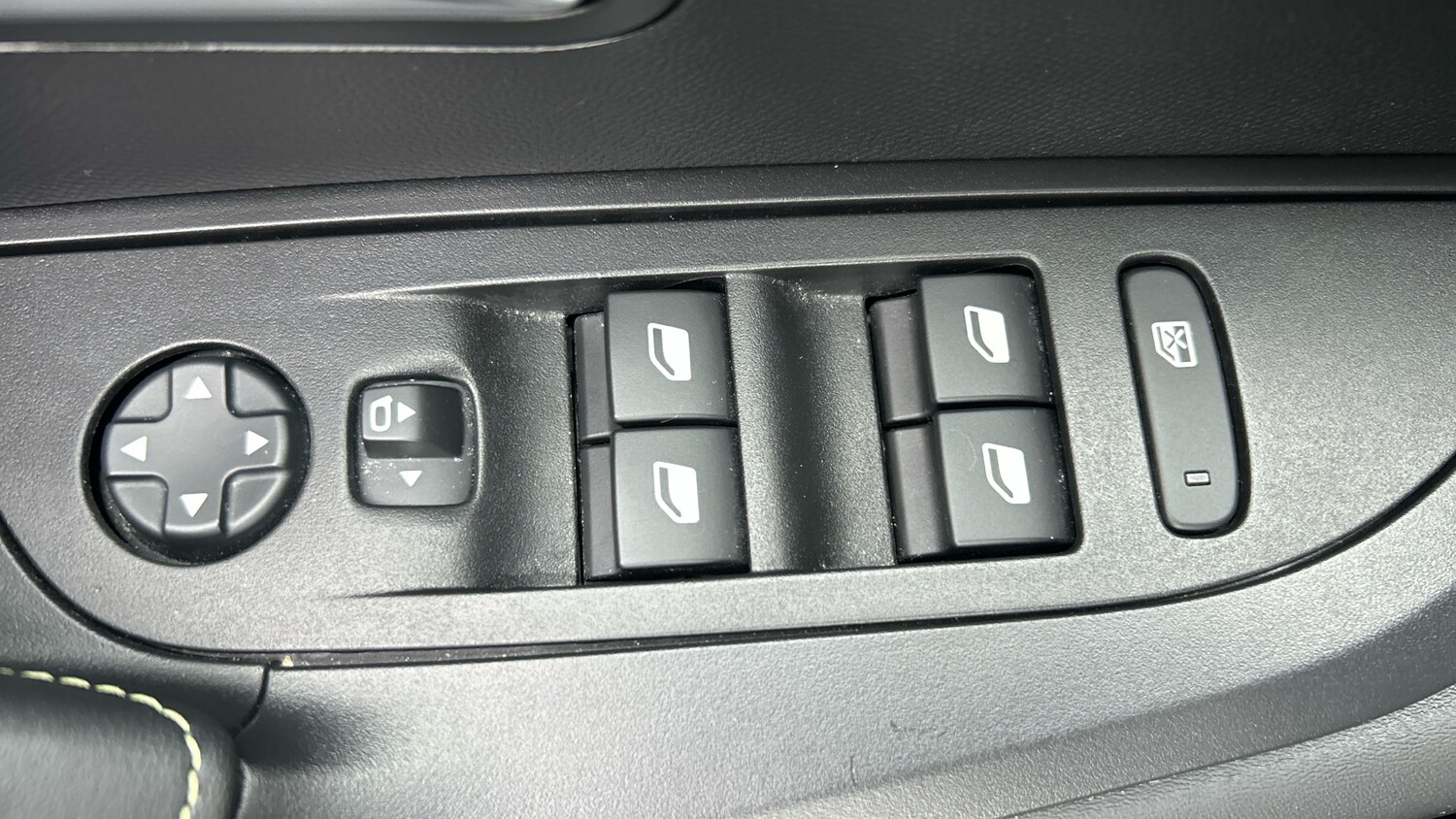 Used Peugeot 2008 2022 for sale - 78013787: Photo 30