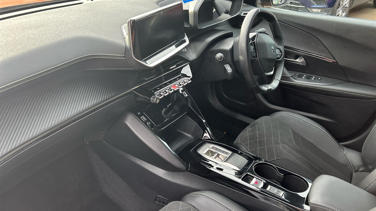 Used Peugeot 2008 2022 for sale - 78013787: Photo 9