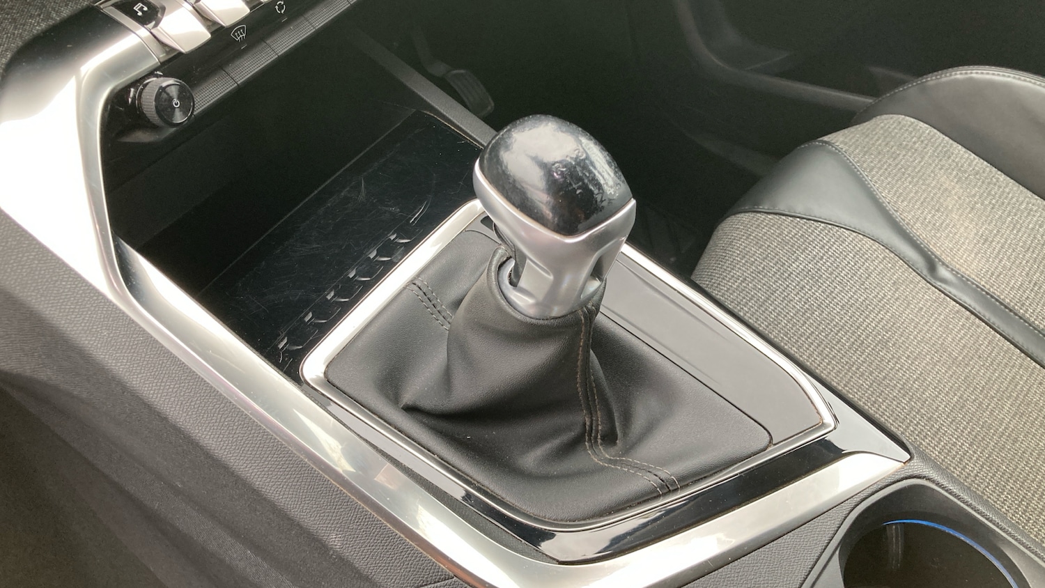 Used Peugeot 3008 2018 for sale - 76777217: Photo 13