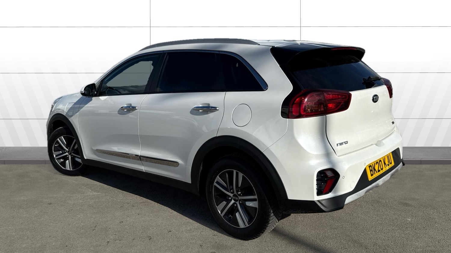 Used Kia Niro 2020 for sale - 76114831: Photo 2