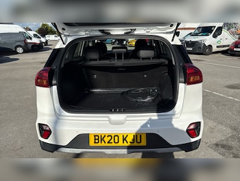 Used Kia Niro 2020 for sale - 76114831: Photo 4