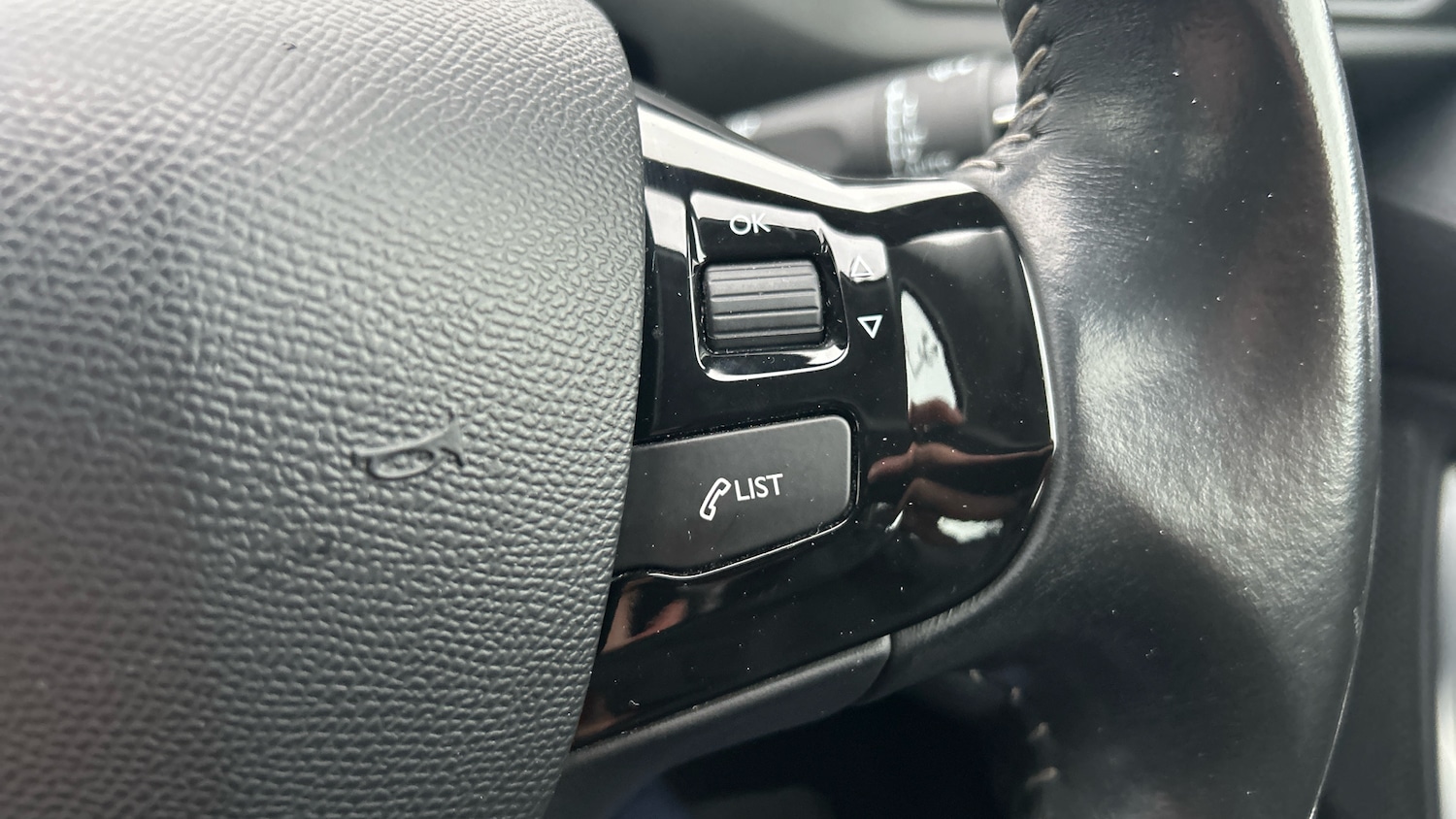 Used Peugeot 308 2015 for sale - 77069189: Photo 26