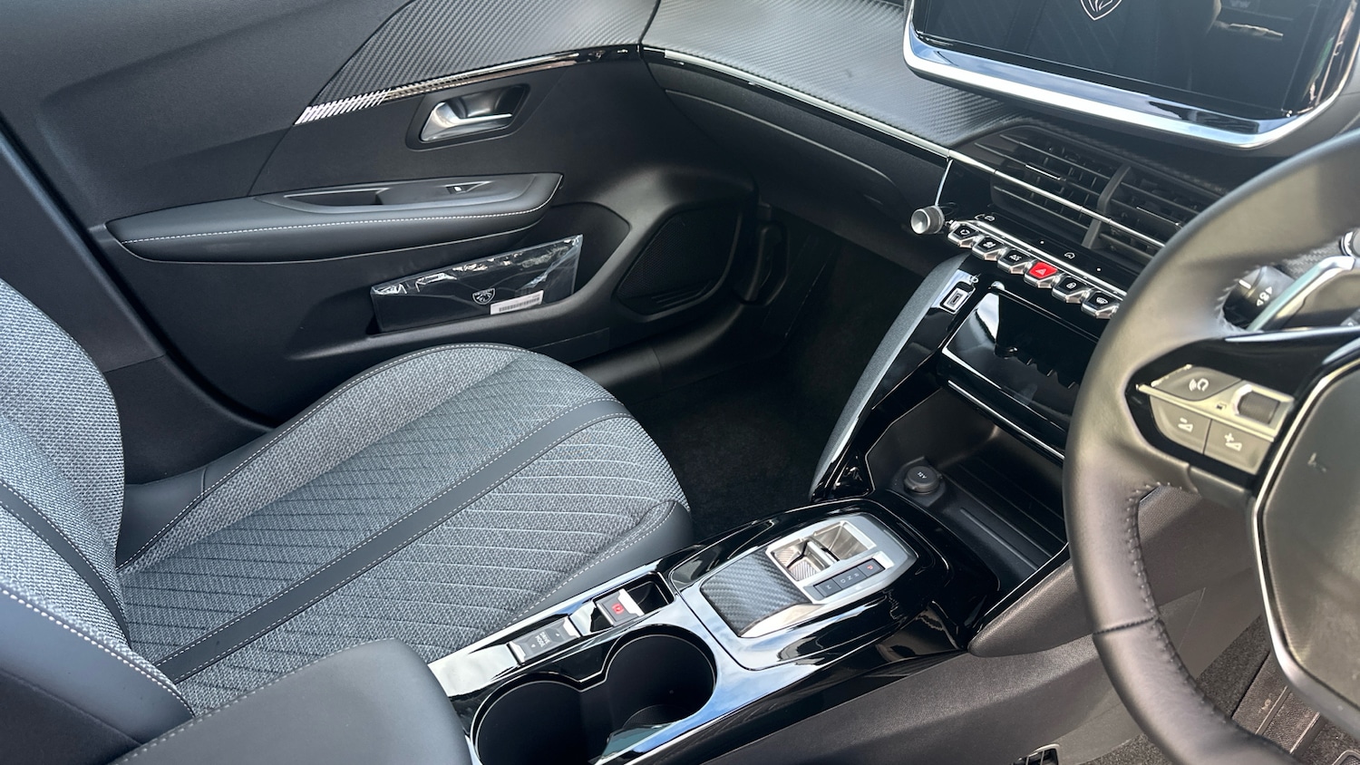 Used Peugeot 208 2025 for sale - 76449218: Photo 14