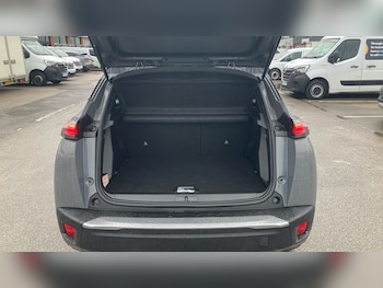 Used Peugeot 2008 2024 for sale - 79392323: Photo
