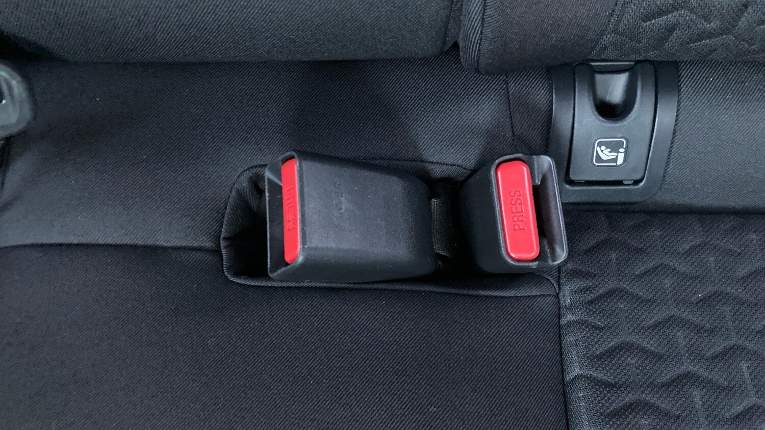 Used Toyota Yaris Cross 2022 for sale - 76693235: Photo 17