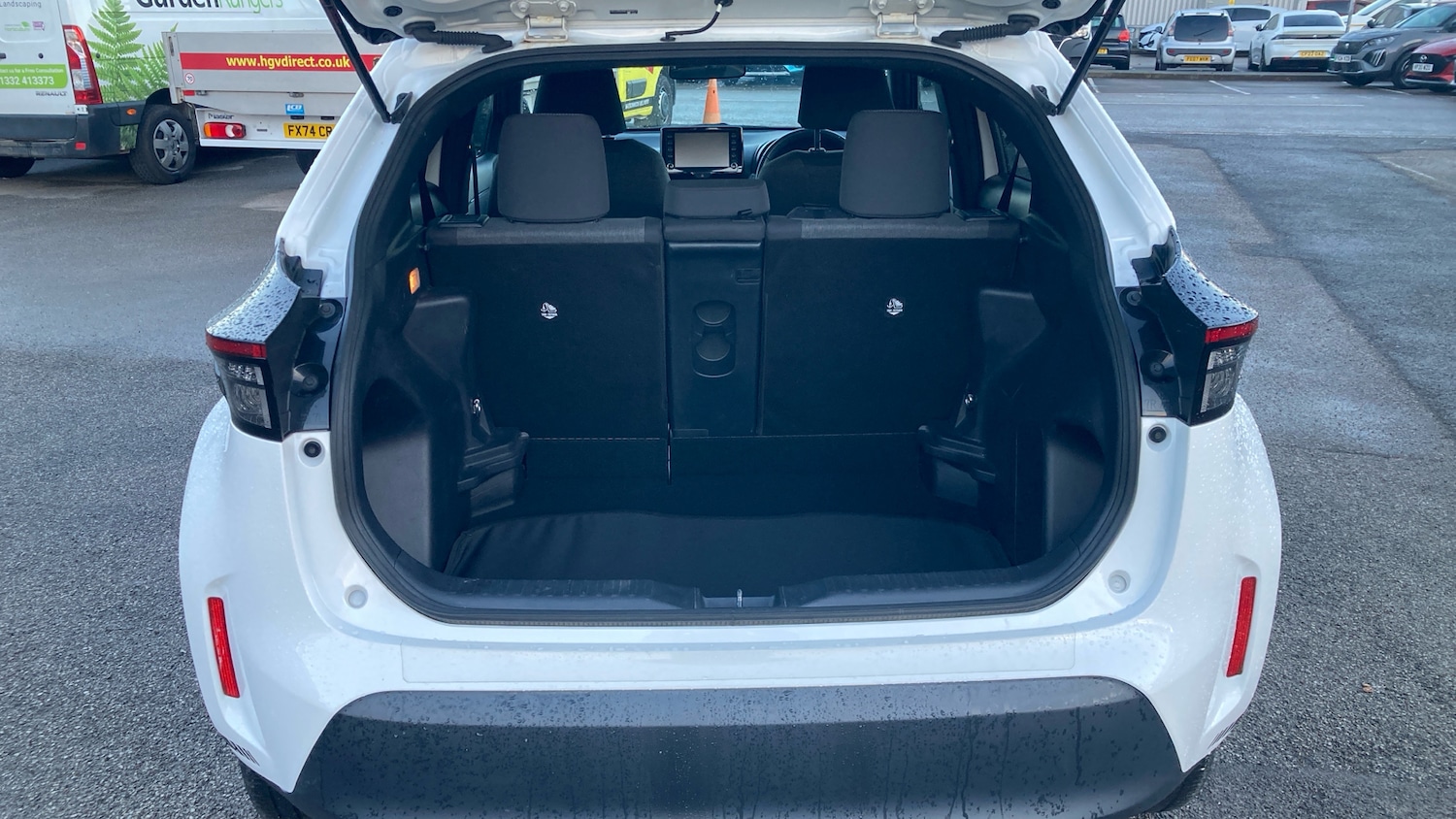 Used Toyota Yaris Cross 2022 for sale - 76693235: Photo 4