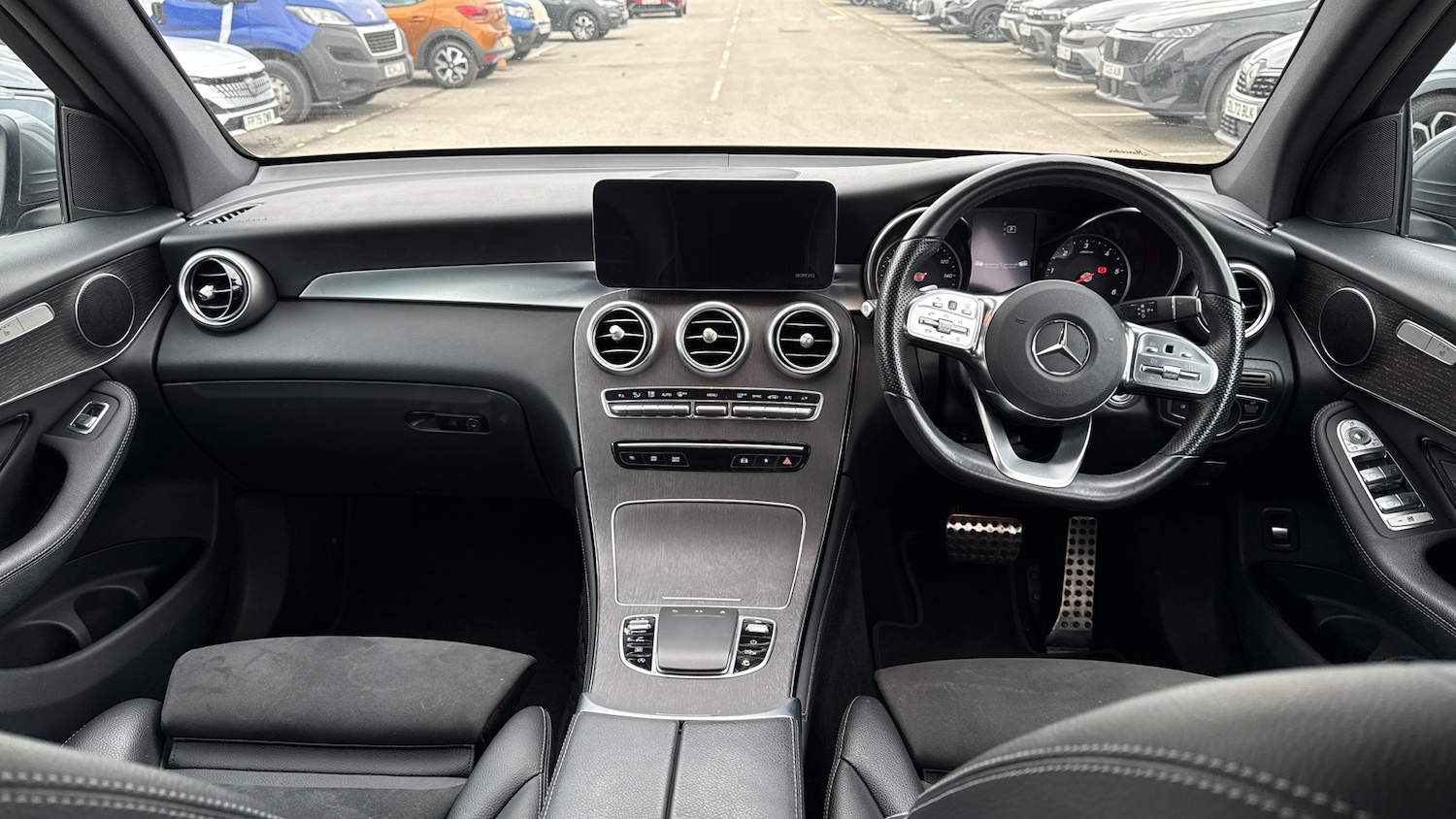 Used Mercedes-Benz GLC 2019 for sale - 77712931: Photo 10