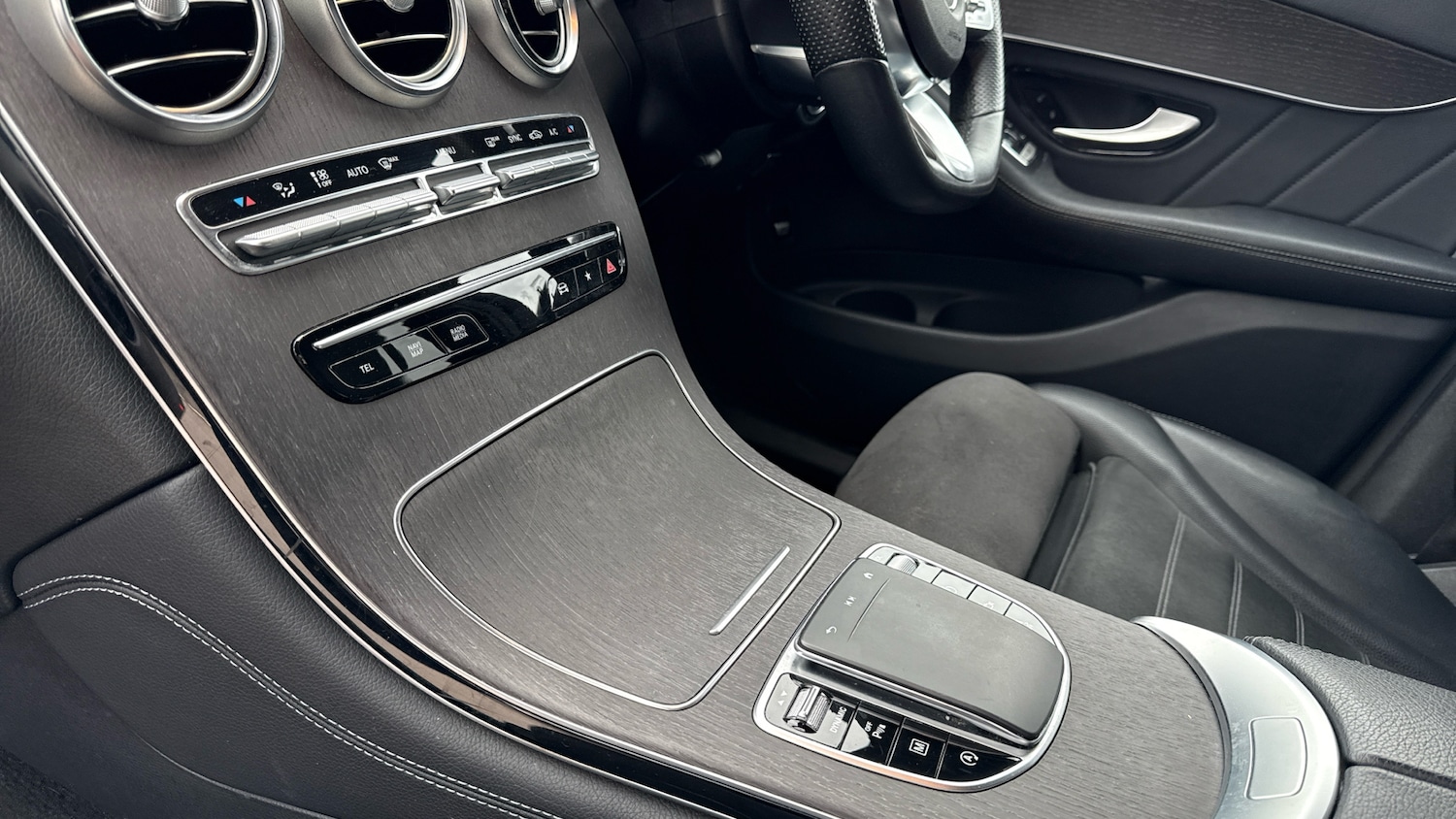 Used Mercedes-Benz GLC 2019 for sale - 77712931: Photo 13