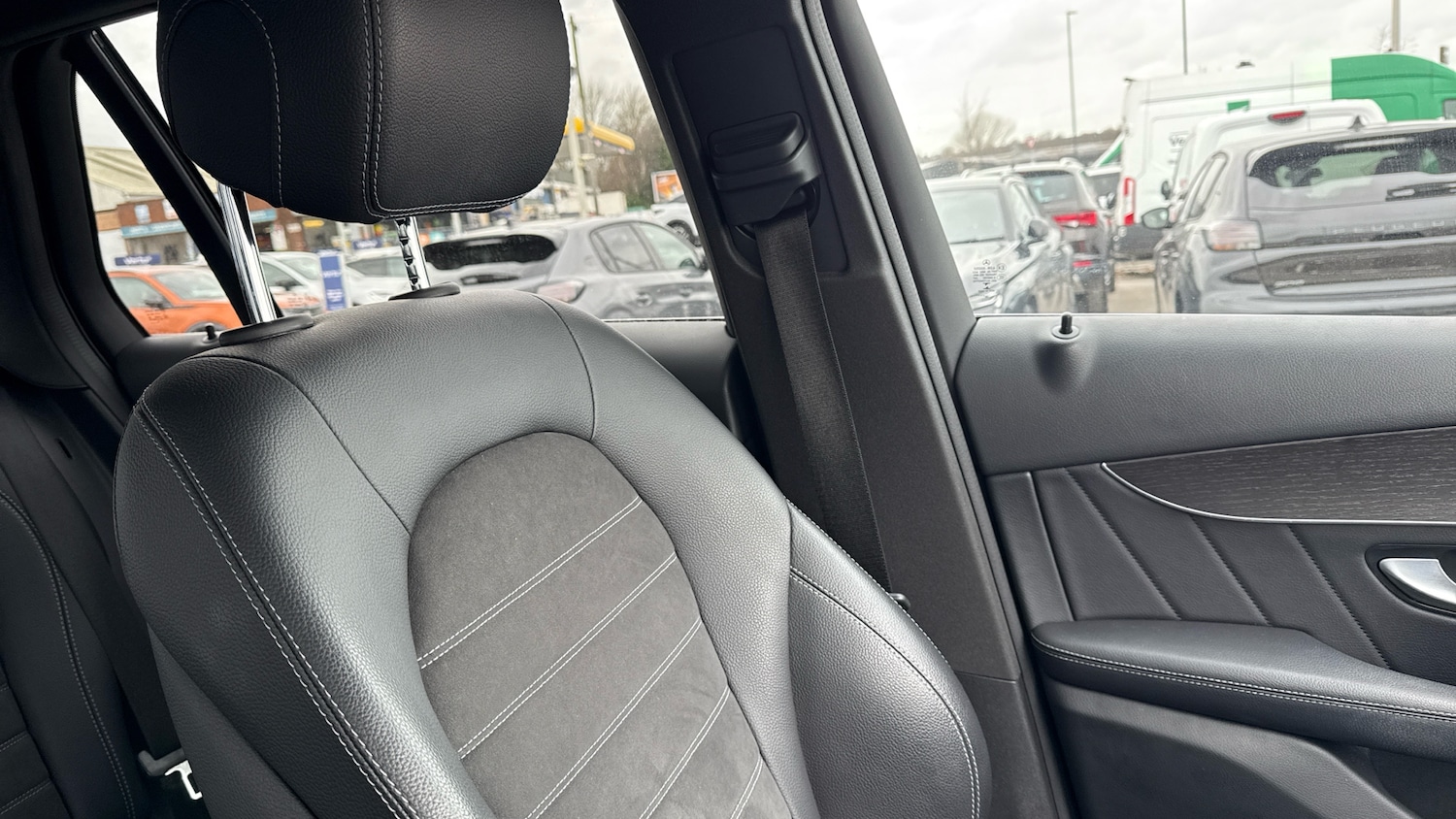 Used Mercedes-Benz GLC 2019 for sale - 77712931: Photo 40