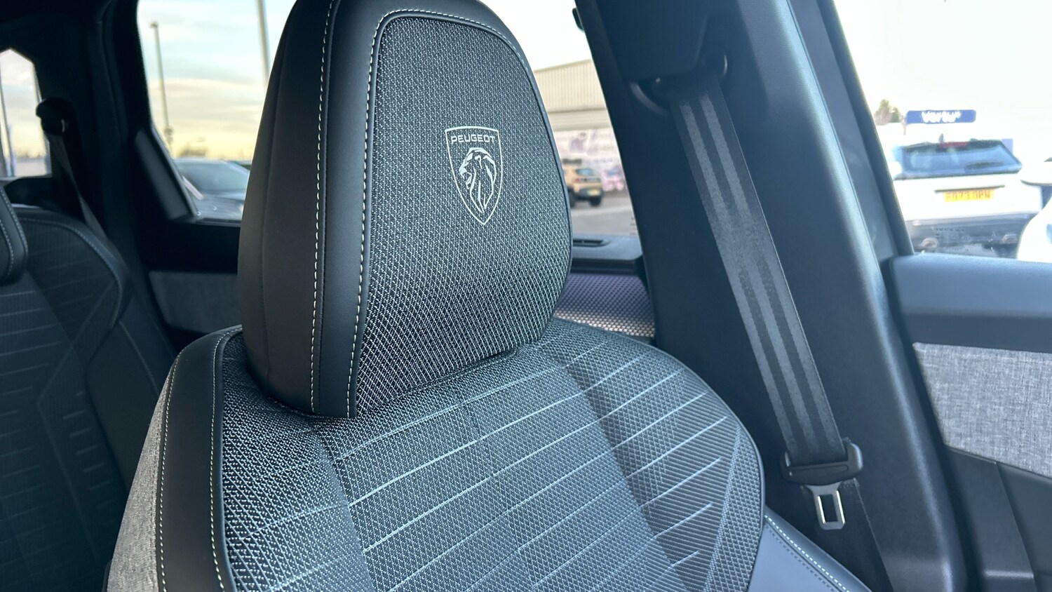 Used Peugeot 5008 2025 for sale - 76971825: Photo 36