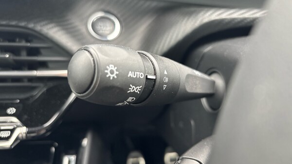 Used Peugeot 208 2022 for sale - 76102772: Photo 31
