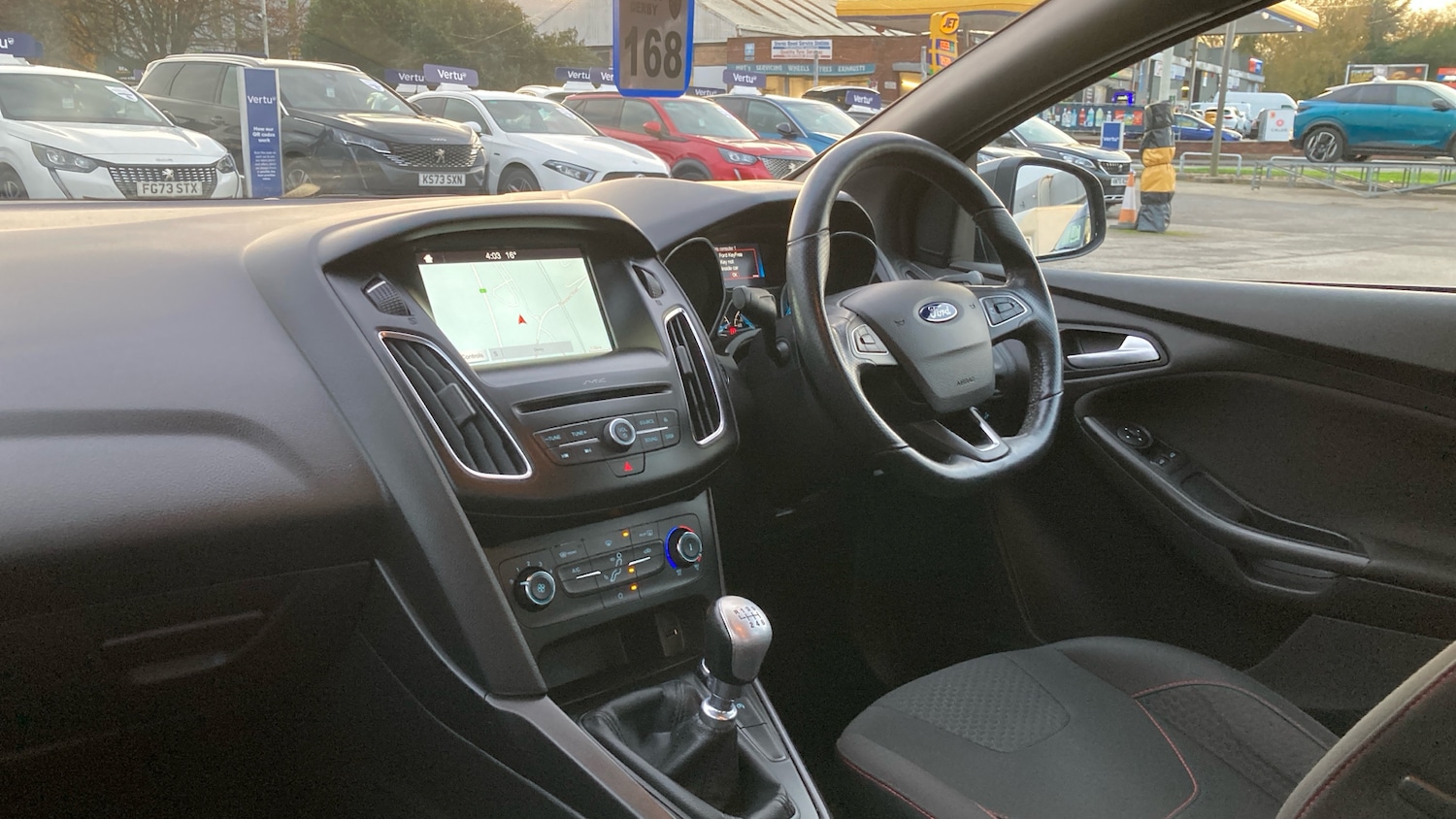 Used Ford Focus 2017 for sale - 76504828: Photo 9