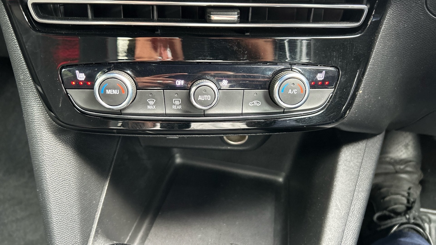 Vehicle 28