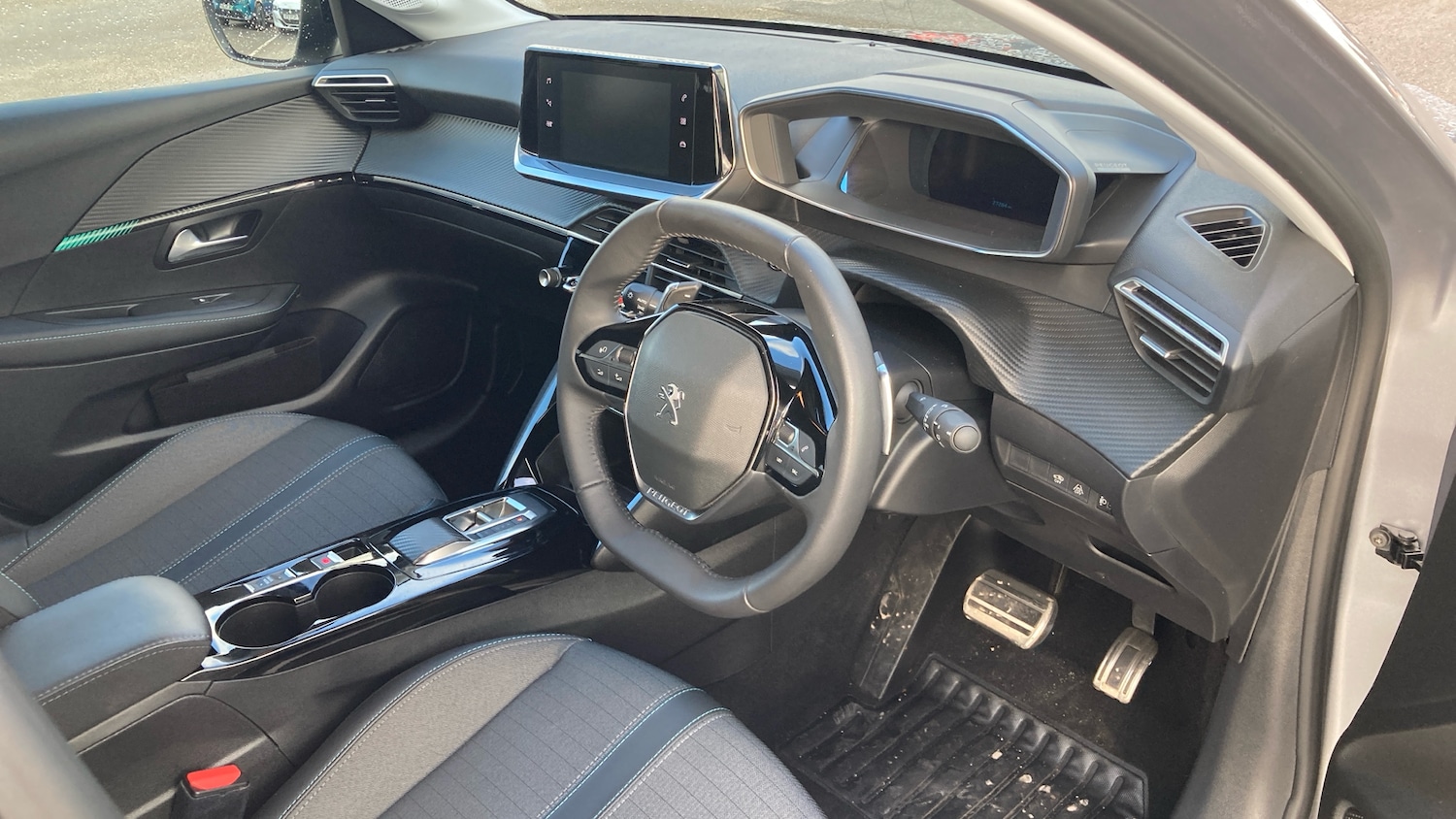 Used Peugeot 208 2023 for sale - 76436480: Photo 11