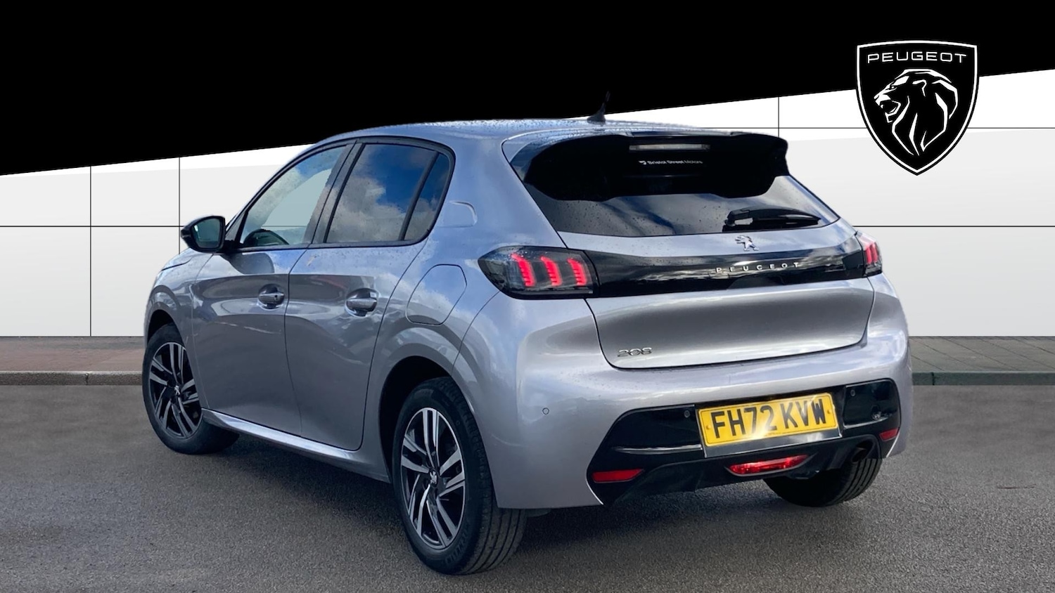 Used Peugeot 208 2023 for sale - 76436480: Photo 2