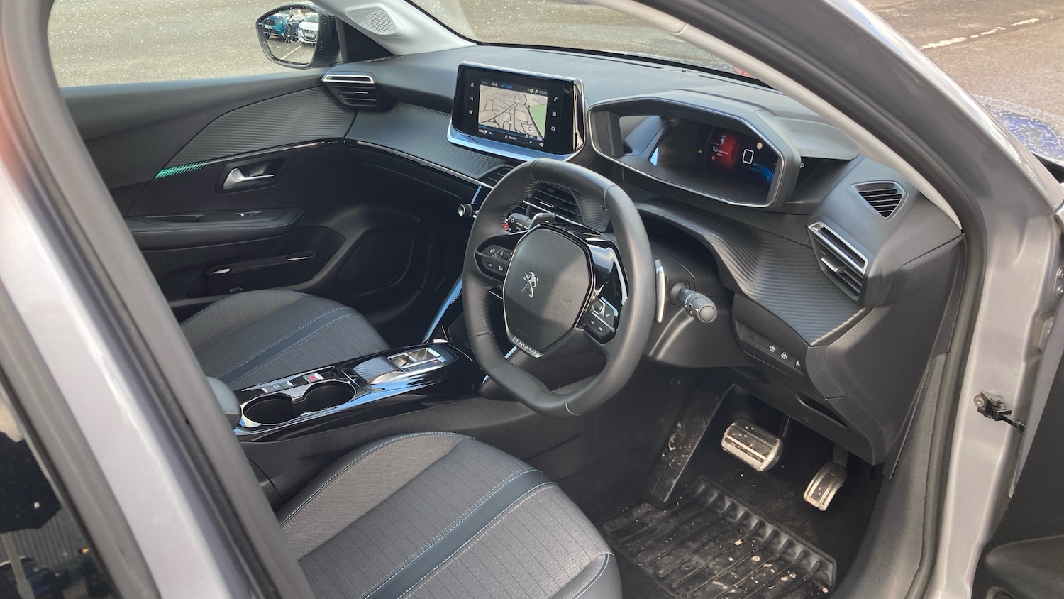 Used Peugeot 208 2023 for sale - 76436480: Photo 25