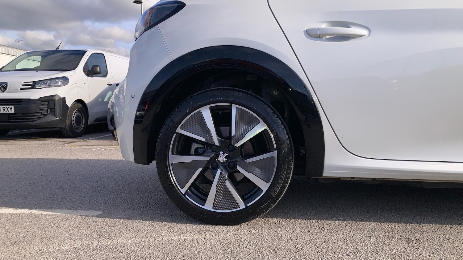 Used Peugeot 208 2023 for sale - 77662460: Photo 7